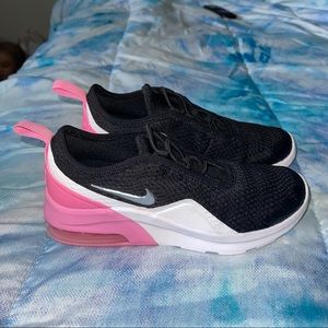SOLD ON M❗️Nike Sneakers